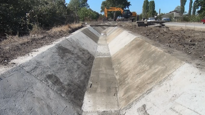 Xaçmazda 2 km uzunluğundakı torpaq kanal beton üzlüyə alınır.